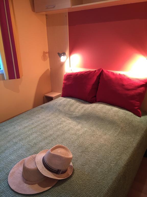 Camping Les Orangers San-Martino-di-Lota 外观 照片