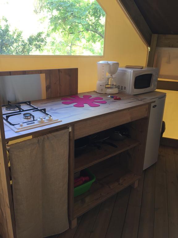 Camping Les Orangers San-Martino-di-Lota 外观 照片